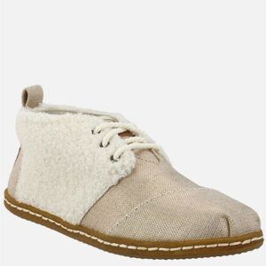 Toms Botas Crepe Moccasin Booties. Size 7.5.